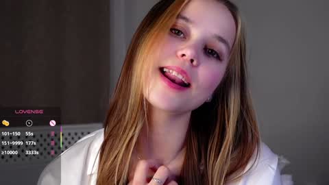 Snapshot of neldaaskins chatting on February 7, 2025, 11:01 am Lana online show from February 7, 2025, 11:01 am