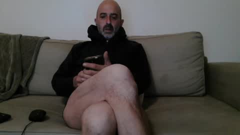 Snapshot of new_simi_74 chatting on January 1, 2025, 4:50 am simi online show from January 1, 2025, 4:50 am