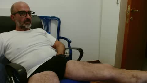 Snapshot of new_simi_74 chatting on October 15, 2025, 6:08 pm simi online show from October 15, 2025, 6:08 pm