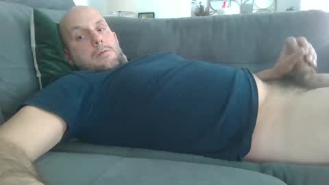 Snapshot of newicartman chatting on March 7, 2025, 2:01 pm newicartman online show from March 7, 2025, 2:01 pm