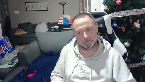 Snapshot of newvvorld chatting on December 23, 2024, 3:01 pm NewWorld online show from December 23, 2024, 3:01 pm