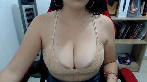 Snapshot of nice_saraa chatting on January 12, 2025, 3:46 pm sara online show from January 12, 2025, 3:46 pm