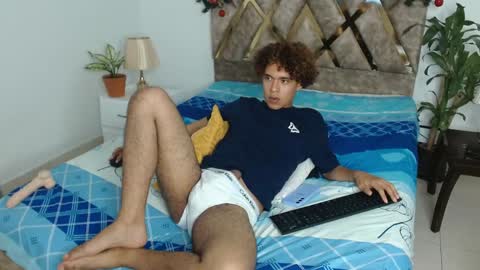 Snapshot of nickolas_moon chatting on December 16, 2024, 1:31 am Nickolas Muoz online show from December 16, 2024, 1:31 am