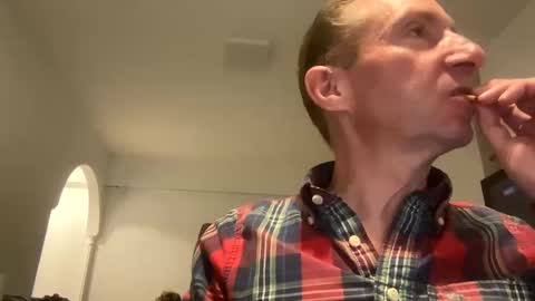 Snapshot of nico181969 chatting on February 24, 2025, 9:09 pm Nico online show from February 24, 2025, 9:09 pm