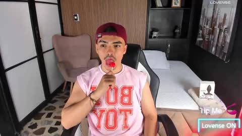 Snapshot of nicokingg_ chatting on November 11, 2025, 2:11 am Nico King online show from November 11, 2025, 2:11 am