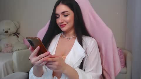 Snapshot of nicol_angel888 chatting on February 13, 2025, 2:31 pm Nicole Online at about after 1000  6  UK time or 900  - 500  UK time it approximate time interval online show from February 13, 2025, 2:31 pm
