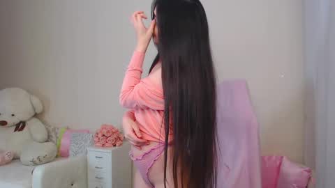 Snapshot of nicol_angel888 chatting on March 9, 2025, 10:52 pm Nicole Online at about after 1000  6  UK time or 900  - 500  UK time it approximate time interval online show from March 9, 2025, 10:52 pm