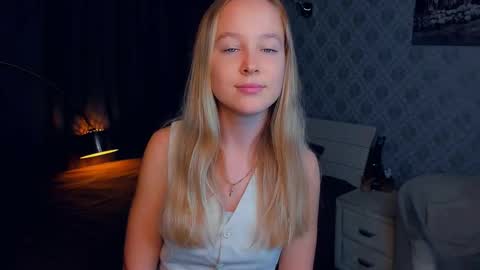 Snapshot of nicolavanderbie chatting on September 8, 2025, 6:18 pm Nicoletta online show from September 8, 2025, 6:18 pm