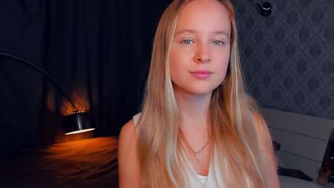 Snapshot of nicolavanderbie chatting on September 9, 2025, 6:07 pm Nicoletta online show from September 9, 2025, 6:07 pm