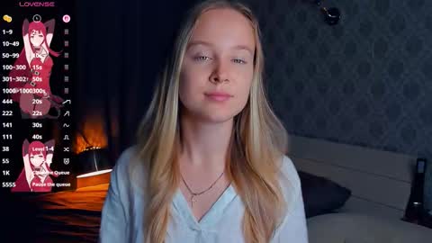 Snapshot of nicolavanderbie chatting on September 17, 2025, 5:14 pm Nicoletta online show from September 17, 2025, 5:14 pm