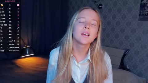 Snapshot of nicolavanderbie chatting on September 23, 2025, 5:49 pm Nicoletta online show from September 23, 2025, 5:49 pm