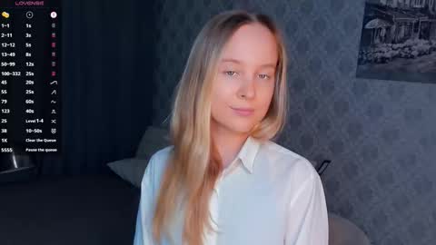 Snapshot of nicolavanderbie chatting on September 25, 2025, 6:00 pm Nicoletta online show from September 25, 2025, 6:00 pm