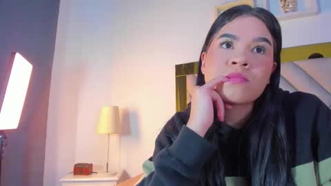 Snapshot of nicole_grace0 chatting on October 10, 2025, 12:04 pm nicole_grace0 online show from October 10, 2025, 12:04 pm