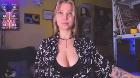 Snapshot of nicole_matt chatting on October 6, 2025, 12:19 am Nicole online show from October 6, 2025, 12:19 am