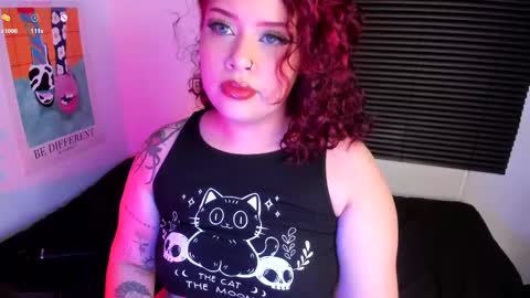 Snapshot of nicoleozzyy chatting on February 23, 2025, 8:44 pm Nico online show from February 23, 2025, 8:44 pm