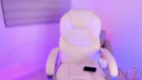 Snapshot of nicolle_sanchezz chatting on February 3, 2025, 12:04 am    online show from February 3, 2025, 12:04 am