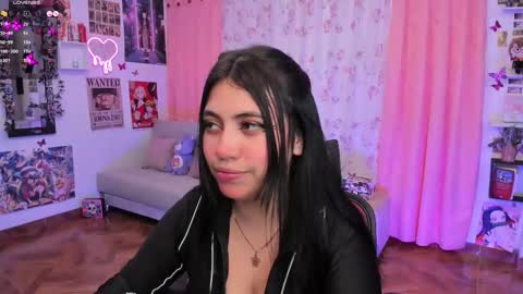 Snapshot of nidrii_07 chatting on March 7, 2025, 8:45 am      900   300   online show from March 7, 2025, 8:45 am