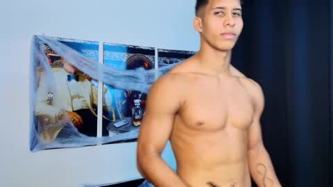 Snapshot of niico_santana chatting on October 27, 2025, 9:30 pm Niico online show from October 27, 2025, 9:30 pm