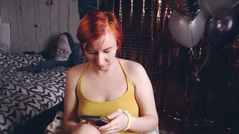 Snapshot of nika_fuchs chatting on February 17, 2025, 11:02 am Nika online show from February 17, 2025, 11:02 am