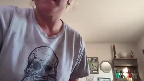 Snapshot of nikki32313 chatting on September 28, 2025, 10:04 pm nikki32313 online show from September 28, 2025, 10:04 pm