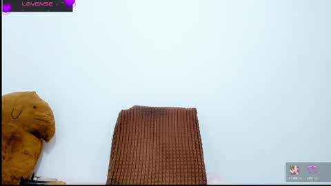 Snapshot of nikol32__ chatting on February 25, 2025, 6:31 pm dayan online show from February 25, 2025, 6:31 pm