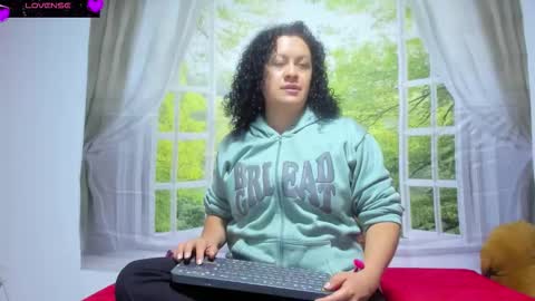 Snapshot of nikol32__ chatting on October 6, 2025, 11:18 am dayan online show from October 6, 2025, 11:18 am