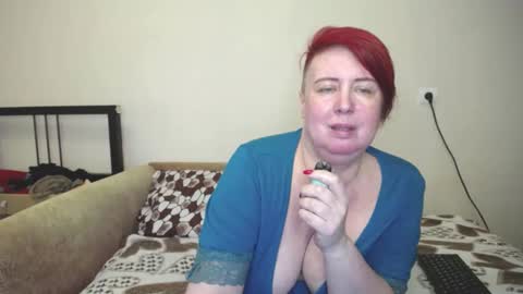 Snapshot of nikolettared chatting on December 19, 2024, 10:10 pm Nikoletta online show from December 19, 2024, 10:10 pm