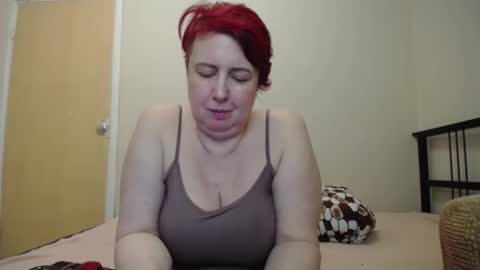 Snapshot of nikolettared chatting on January 13, 2025, 11:38 pm Nikoletta online show from January 13, 2025, 11:38 pm