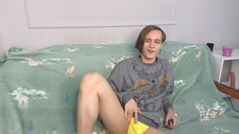 Snapshot of nikompell chatting on January 7, 2025, 1:38 am niko online show from January 7, 2025, 1:38 am