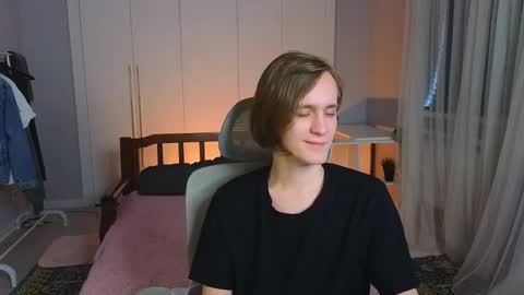 Snapshot of nikompell chatting on February 23, 2025, 3:35 am niko online show from February 23, 2025, 3:35 am