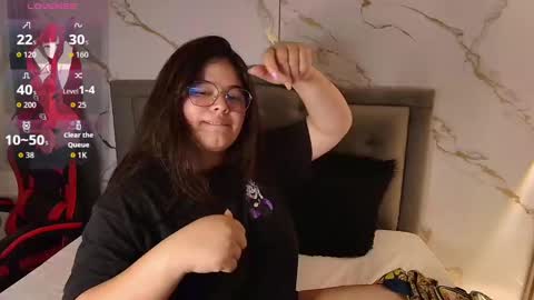 Snapshot of nina_rouge7 chatting on October 5, 2025, 9:29 am N I N A online show from October 5, 2025, 9:29 am