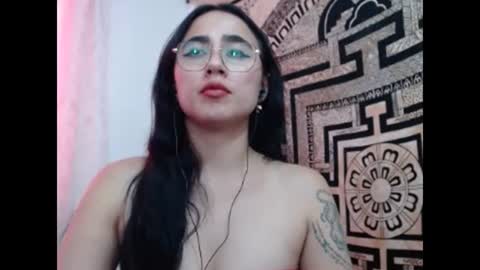 Snapshot of ninakravtz chatting on December 23, 2024, 6:16 pm N I N A online show from December 23, 2024, 6:16 pm