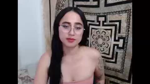 Snapshot of ninakravtz chatting on December 23, 2024, 10:12 pm N I N A online show from December 23, 2024, 10:12 pm