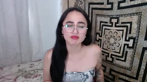 Snapshot of ninakravtz chatting on February 8, 2025, 9:25 pm N I N A online show from February 8, 2025, 9:25 pm