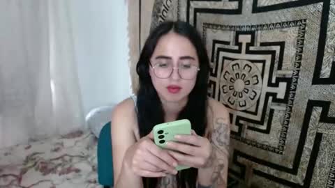 Snapshot of ninakravtz chatting on February 12, 2025, 3:16 pm N I N A online show from February 12, 2025, 3:16 pm