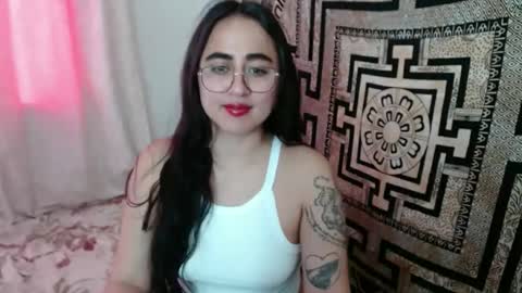 Snapshot of ninakravtz chatting on September 29, 2025, 2:33 pm N I N A online show from September 29, 2025, 2:33 pm