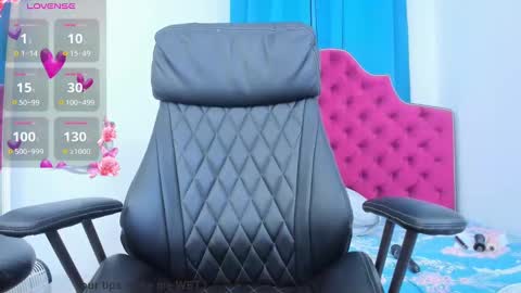 Snapshot of ninna_dee chatting on February 21, 2025, 10:50 am nina dee online show from February 21, 2025, 10:50 am
