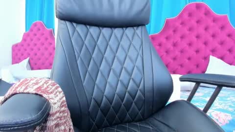 Snapshot of ninna_dee chatting on February 28, 2025, 10:52 am nina dee online show from February 28, 2025, 10:52 am