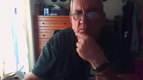Dennis online show from October 24, 2025, 2:13 pm