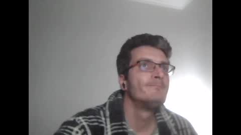 Snapshot of nmcandeias chatting on December 17, 2024, 11:05 pm Nuno online show from December 17, 2024, 11:05 pm