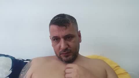 Snapshot of no_limit_couple3 chatting on November 9, 2025, 8:23 am no_limit_couple3 online show from November 9, 2025, 8:23 am