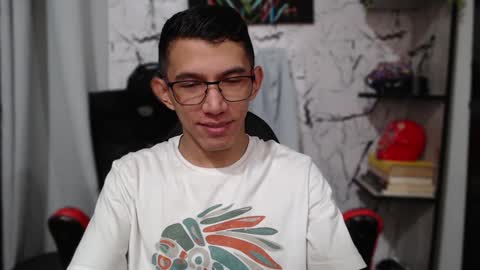 Snapshot of noah_89r chatting on December 8, 2024, 7:15 am Sebastian online show from December 8, 2024, 7:15 am