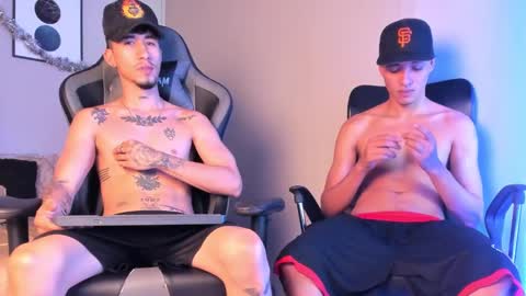 Snapshot of noahdaviss chatting on December 25, 2024, 11:10 pm noahdaviss online show from December 25, 2024, 11:10 pm