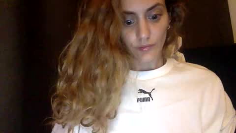 Snapshot of norablues chatting on September 17, 2025, 12:12 am norablues online show from September 17, 2025, 12:12 am