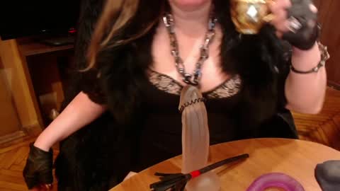 Snapshot of norma_gin chatting on December 20, 2024, 11:58 pm miss Tress online show from December 20, 2024, 11:58 pm