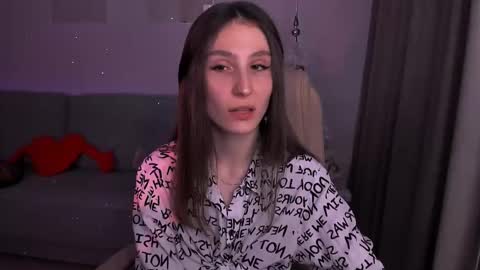 Snapshot of north_valkyrie chatting on January 24, 2025, 1:35 am Hazel online show from January 24, 2025, 1:35 am