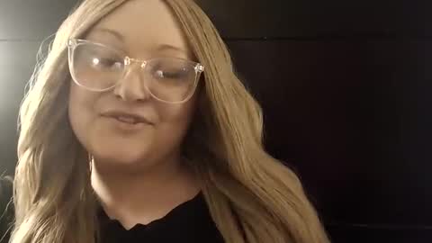 Snapshot of notouchmami chatting on September 12, 2025, 6:24 am notouchmami online show from September 12, 2025, 6:24 am