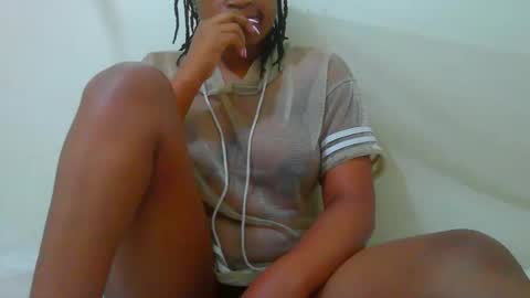 Snapshot of notoy1 chatting on October 2, 2025, 1:01 am notoy1 online show from October 2, 2025, 1:01 am