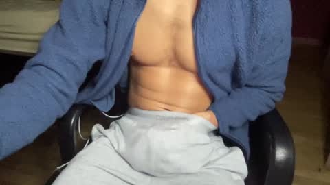 Snapshot of nyc2100 chatting on January 8, 2025, 4:55 am Your HOTBF online show from January 8, 2025, 4:55 am