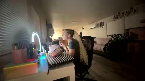 Snapshot of nymphomaticbaby chatting on October 29, 2025, 4:48 am nymphomaticbaby online show from October 29, 2025, 4:48 am